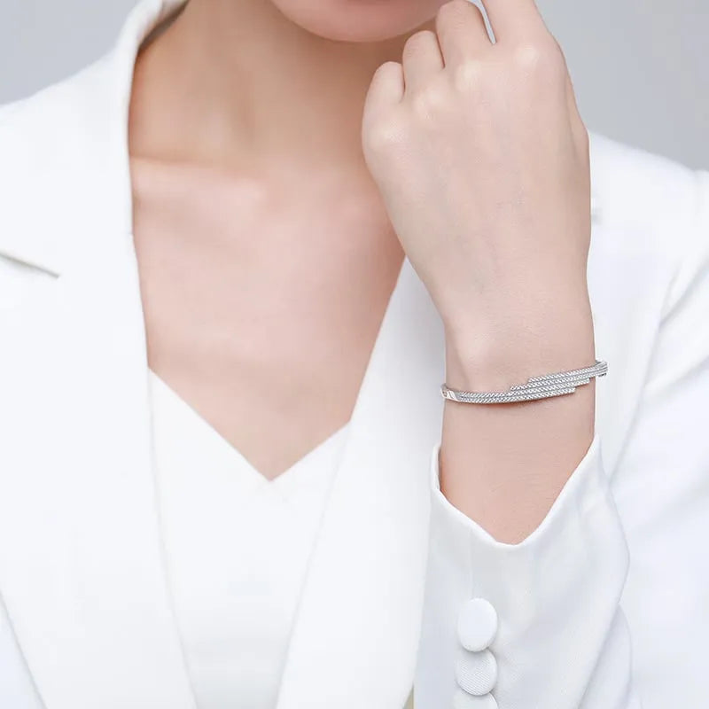 Women's Bracelet – Discreet & Modern Elegance