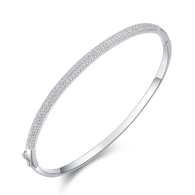Women's Bracelet – Elegant Oval Design