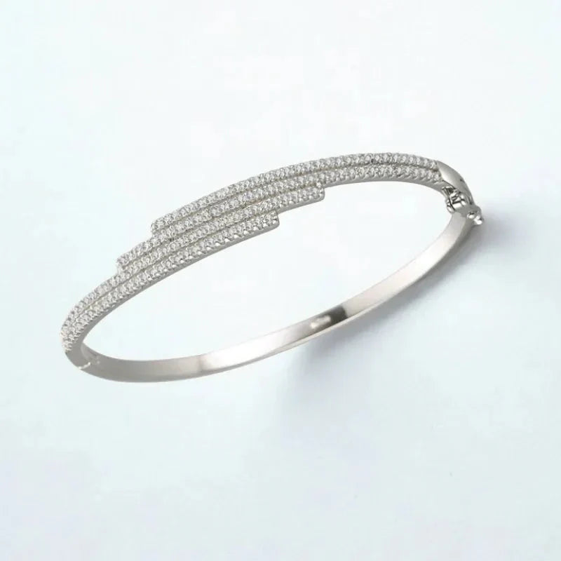 Women's Bracelet – Discreet & Modern Elegance