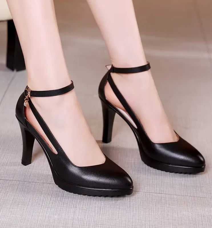 Black high heel pumps – Pointed toe & ankle strap